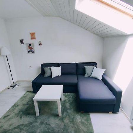 Udoban Stan Sa Terasom U Mirnom Okruzenju Apartment Zagreb Exterior foto